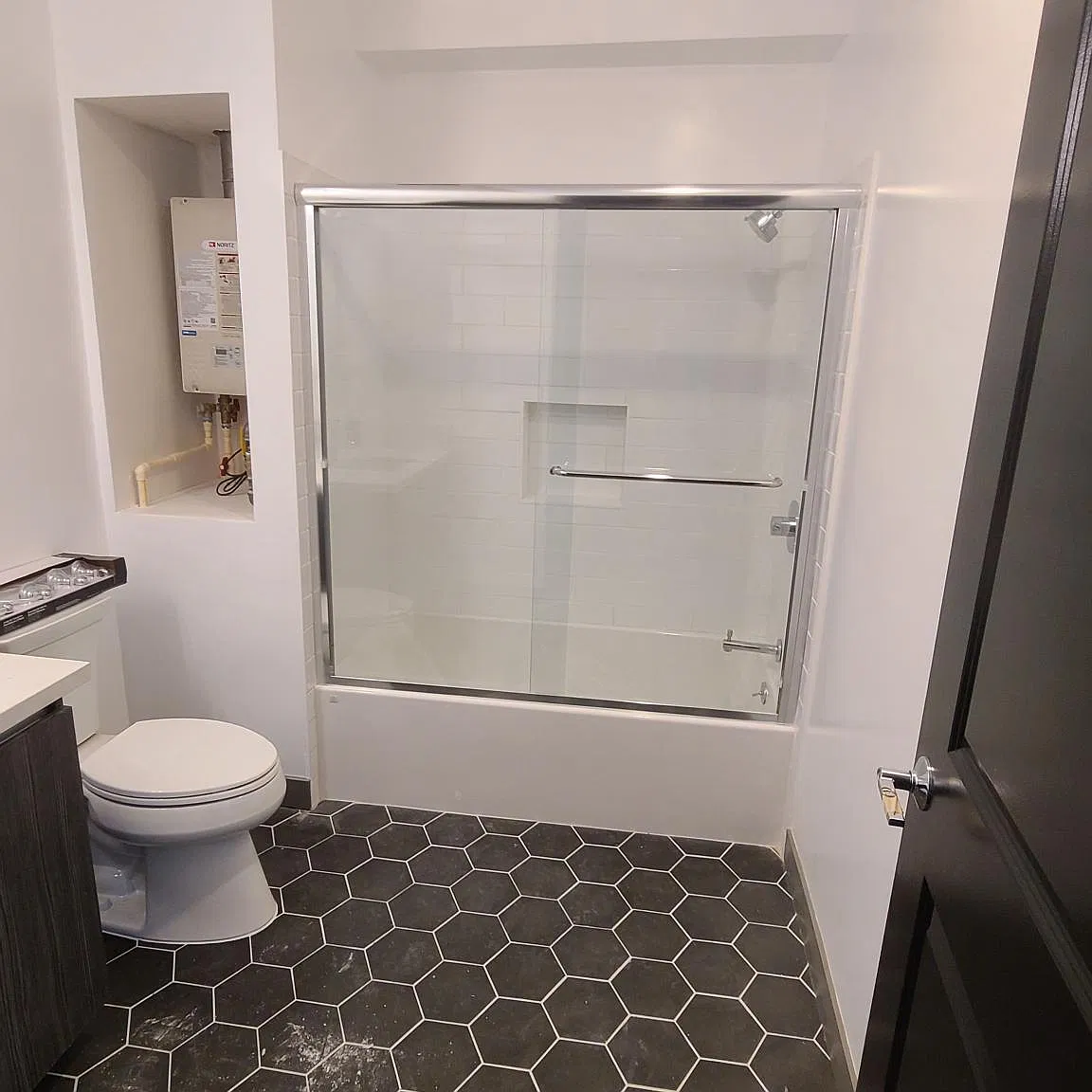 Studio, 500 sqft, $1,995 — Photo 2