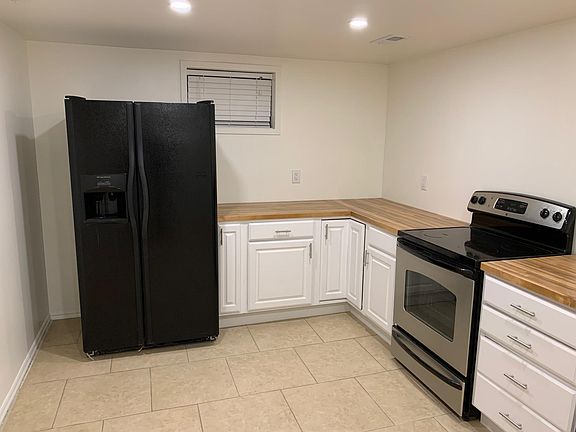 2nd image of 5831 S Beaumont Dr #Basement