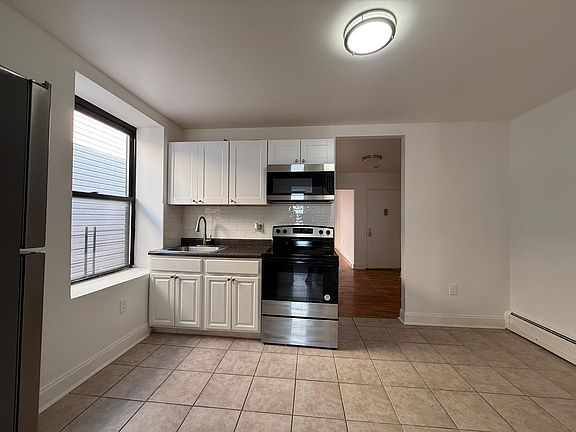 2nd image of 79 Bergen Ave #6E