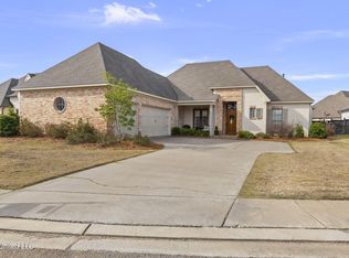 1004 Sapphire Xing, Flowood, MS 39232