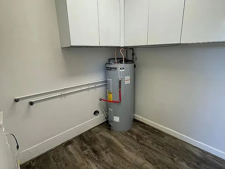619 Lynnwood Way — Photo 11