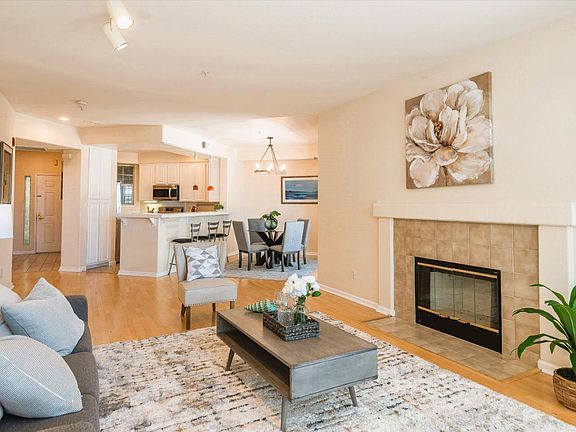 5th image of 880 Meridian Bay Ln Unit 104