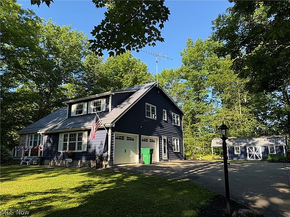 3rd image of 15000 Crestwood Dr