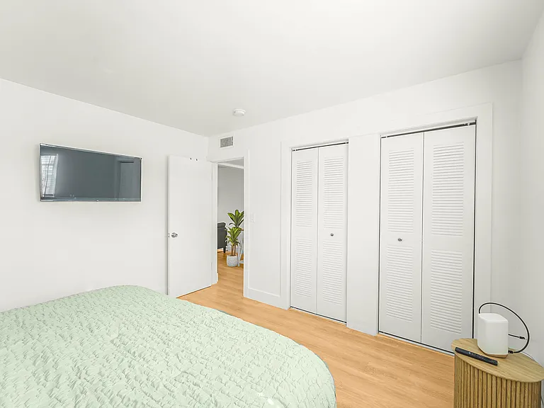 512 Bayshore Dr #202 — Photo 8