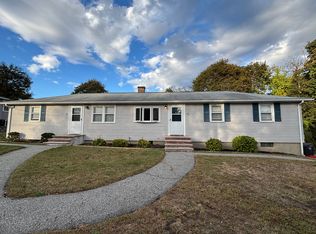40 Neillian Way, Bedford, MA 01730