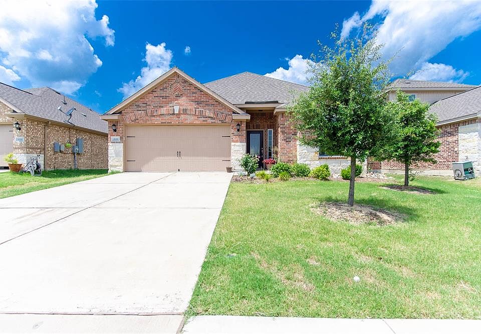 1st image of 2126 Sable Wood Dr