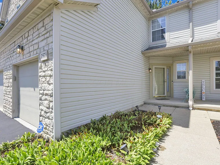 2573 Rustling Oak Blvd — Photo 4