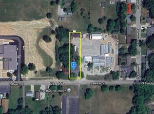 406 S Beach Dr, Monticello, IN 47960