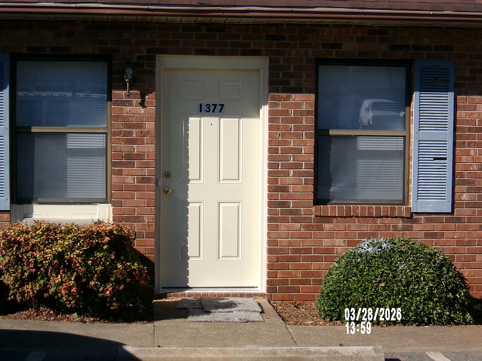 1st image of 1377 5th St NE #1377