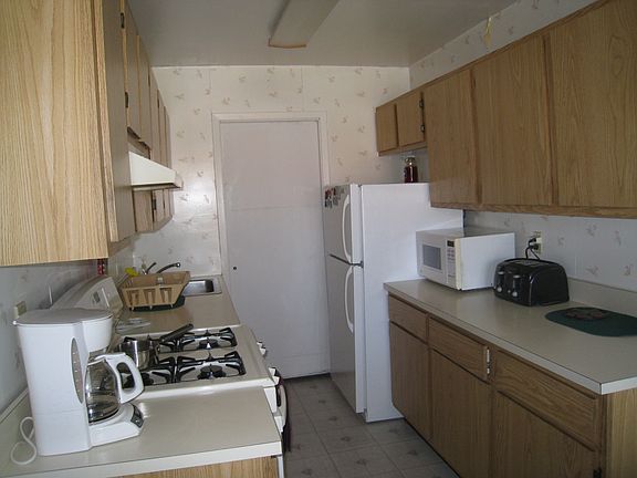5th image of 659 Correll Ave