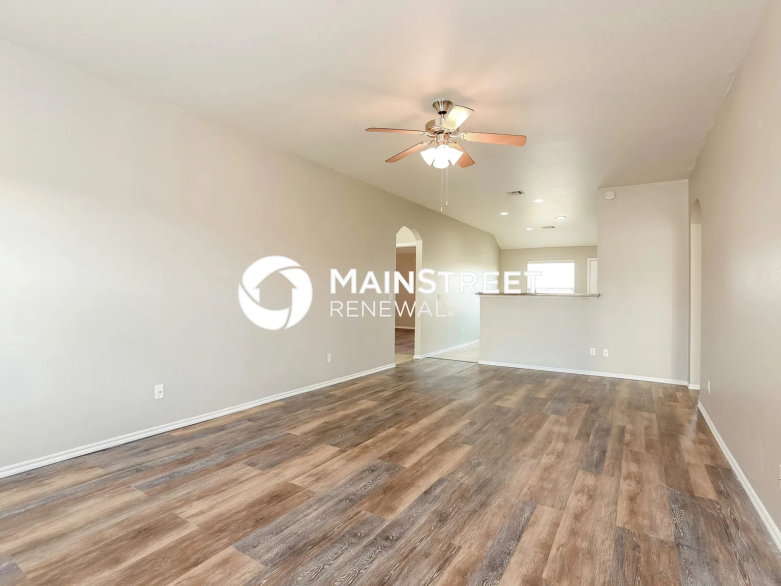 2110 Bradford Ln — Photo 3