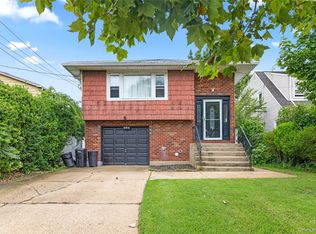 284 Baldwin Rd, Hempstead, NY 11550