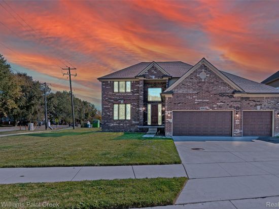 49596 Platte River Dr, Chesterfield, MI 48047
