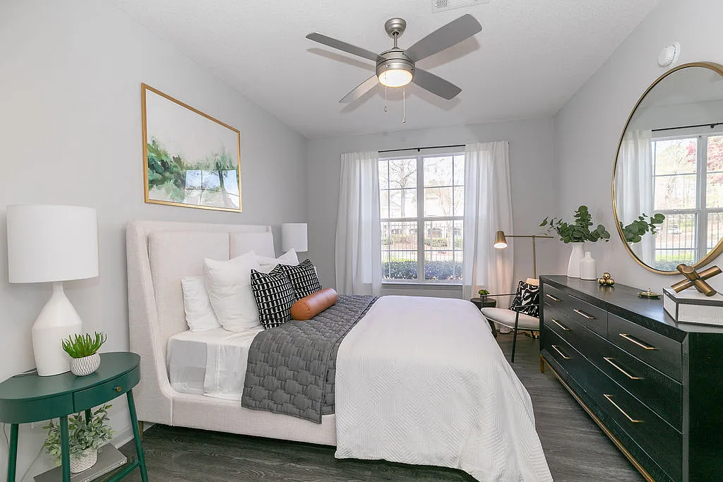 Deerfield Village — Photo 1