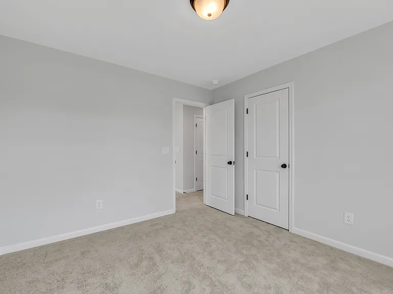 801 York Aly — Photo 16
