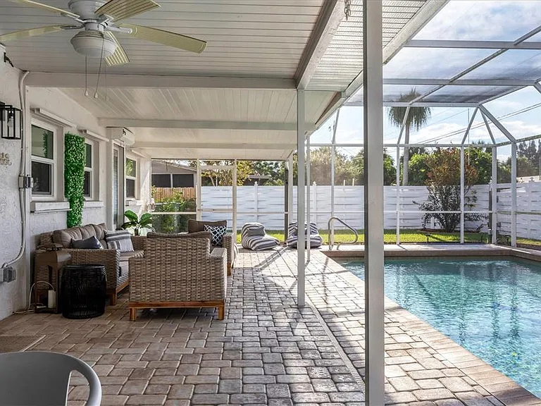 3126 Bougainvillea St — Photo 28