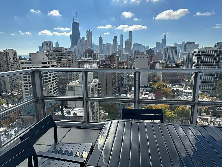 1555 N Dearborn Pkwy #2A — Photo 6