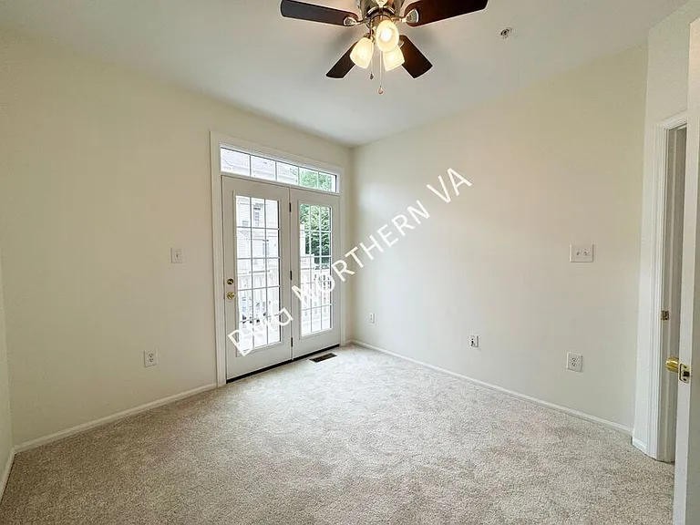 9508 Walker Way — Photo 17