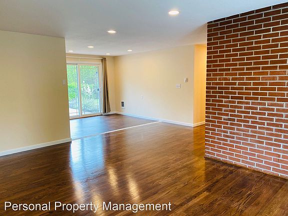 5th image of 9318 NE 9th St