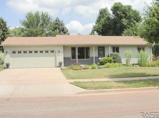 4512 S Highland Ave, Sioux Falls, SD 57103
