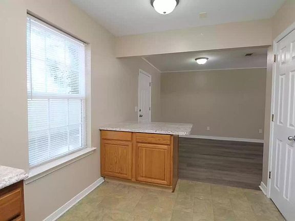 5th image of 7090 Heather Oaks Dr
