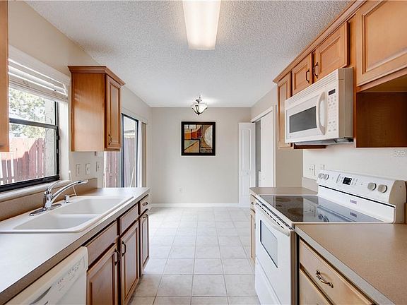 3rd image of 1627 Little Falls Cir #88