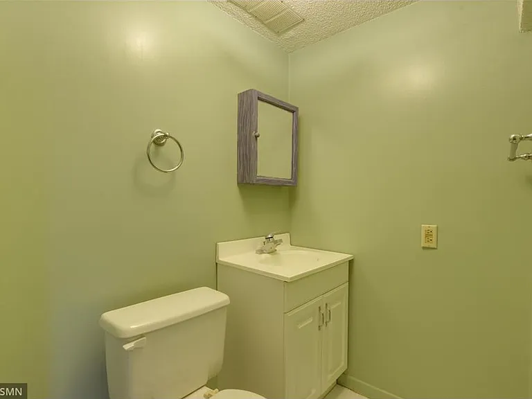 432 N Dewey St — Photo 11