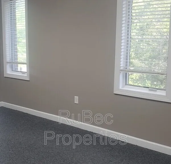 1931 J N Pease Pl #202 — Photo 15