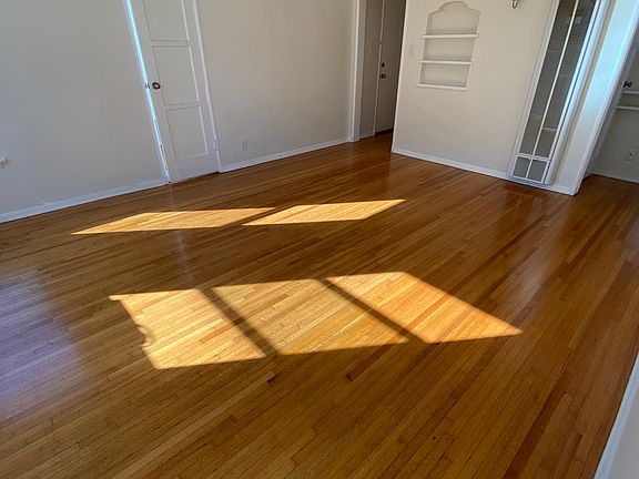 4th image of 342 N Curson Ave Unit 1/2