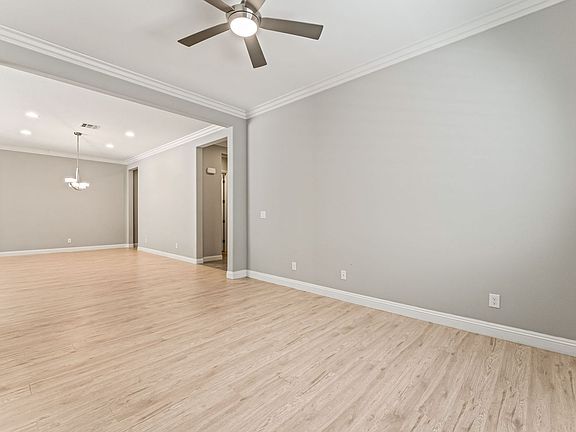5th image of 7291 Ellington Park St