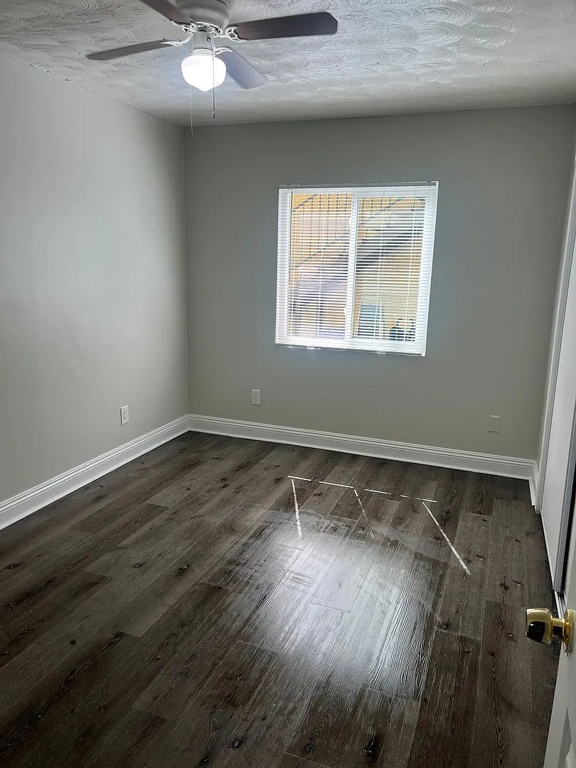 3 bed, 2.0 bath, $2,289 — Photo 4
