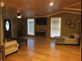 305 Ross Ave, Glen Rose, TX 76043