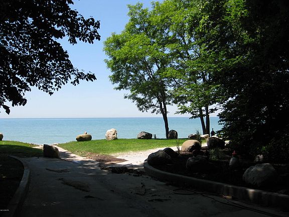 2nd image of 1019 Midway Dr