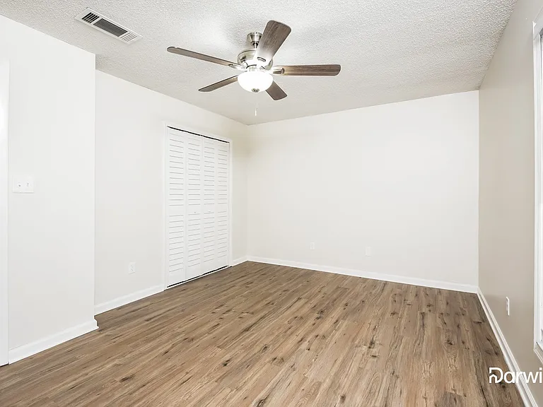 1349 Paradise Ln — Photo 12