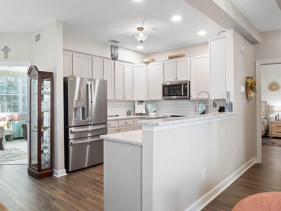 4th image of 2673 Majesty Ln