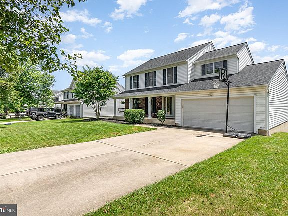 3rd image of 1203 Cheshire Ln