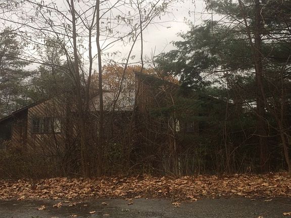 2nd image of 19 Trailside Pl