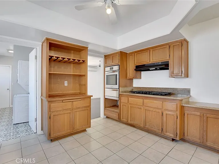 1015 E Walnut Ave — Photo 18