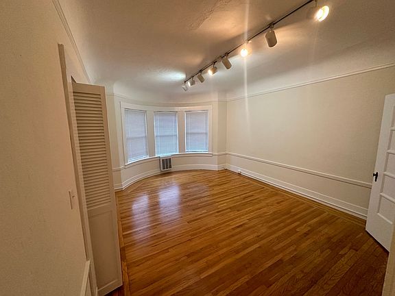 4th image of 3870 Sacramento St #917RC