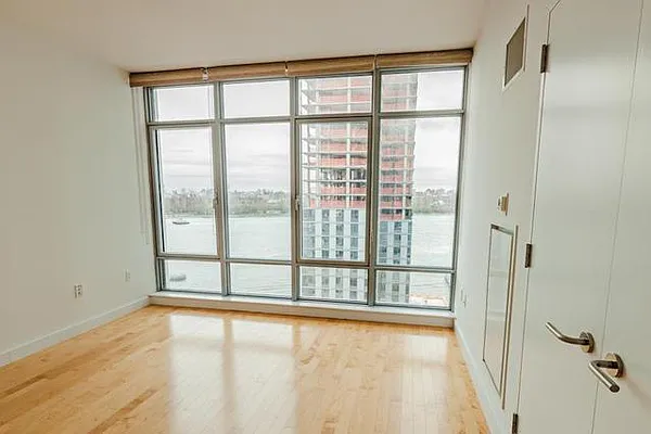 Rented by Compass | media 24