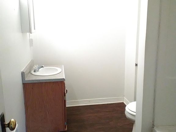 5th image of 803 N Main St