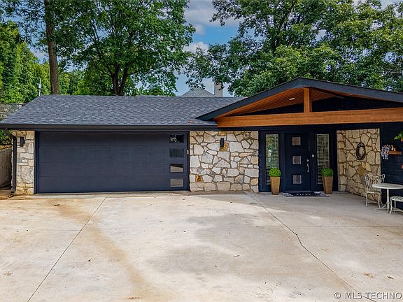 3rd image of 34722 Beach Rd