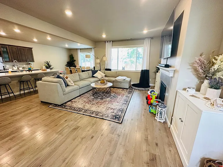 13768 SE 184th Pl — Photo 4