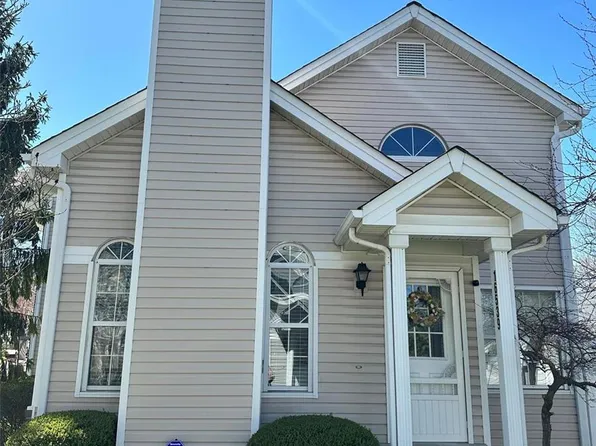 16539 Carriage View Ct, Grover, MO 63040