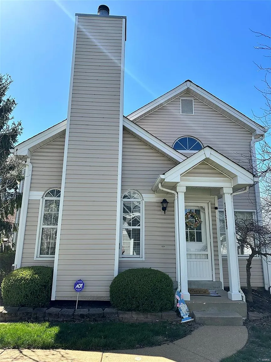 16539 Carriage View Ct photo 1