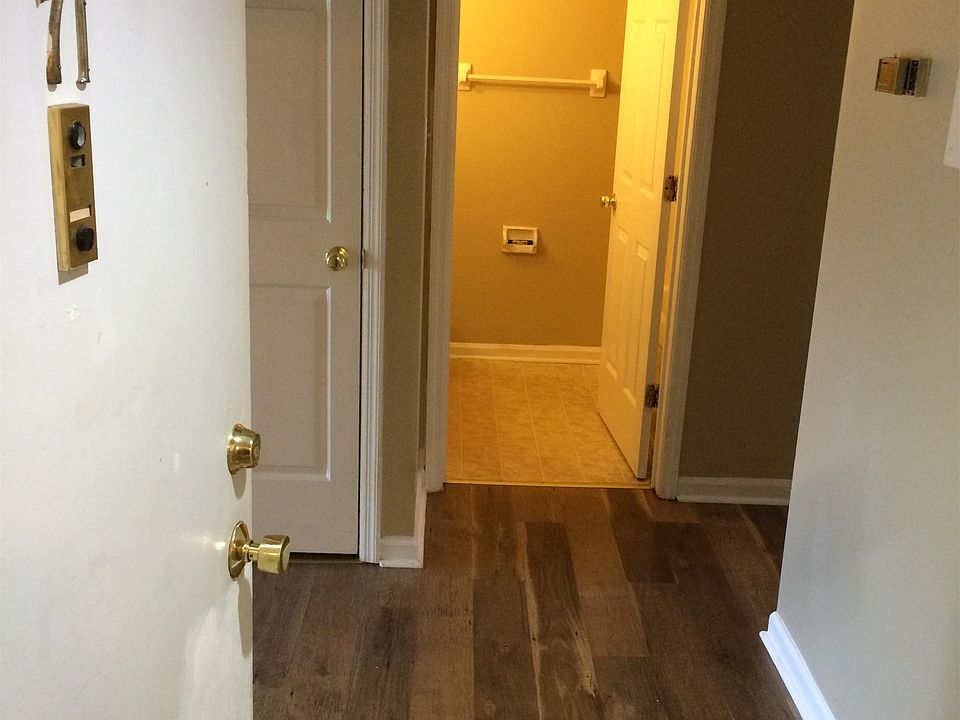 1st image of 1656 Foxhaven Dr APT 71