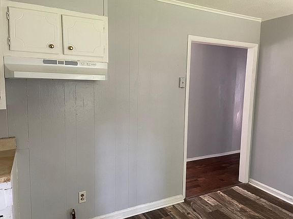 4th image of 667 Blakemore St