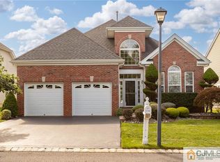 70 Draw Bridge Dr, Monroe Township, NJ 08831