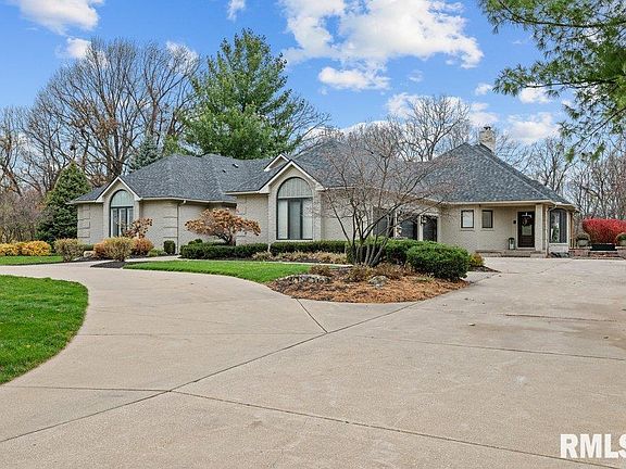 2nd image of 9 Orchard Hill Blvd
