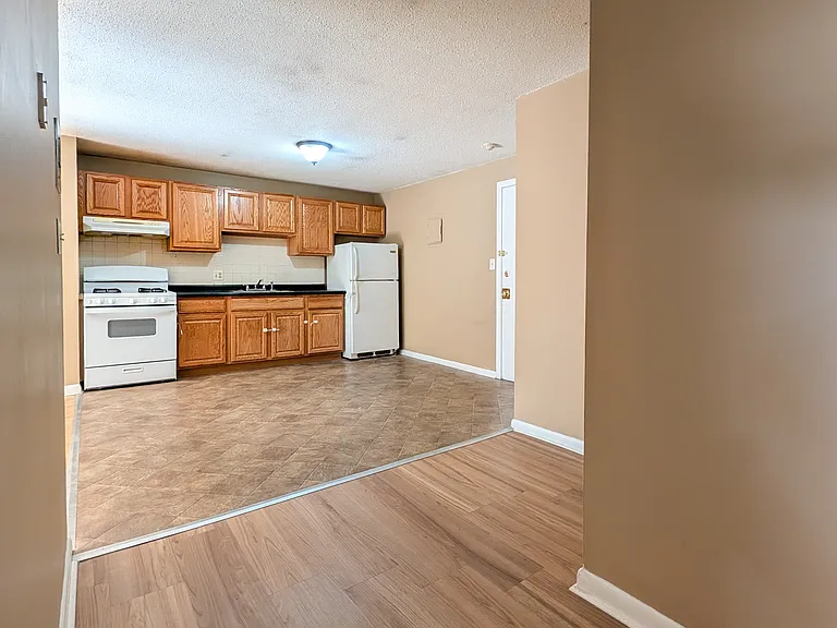 355 Pawtucket Blvd #26 — Photo 4